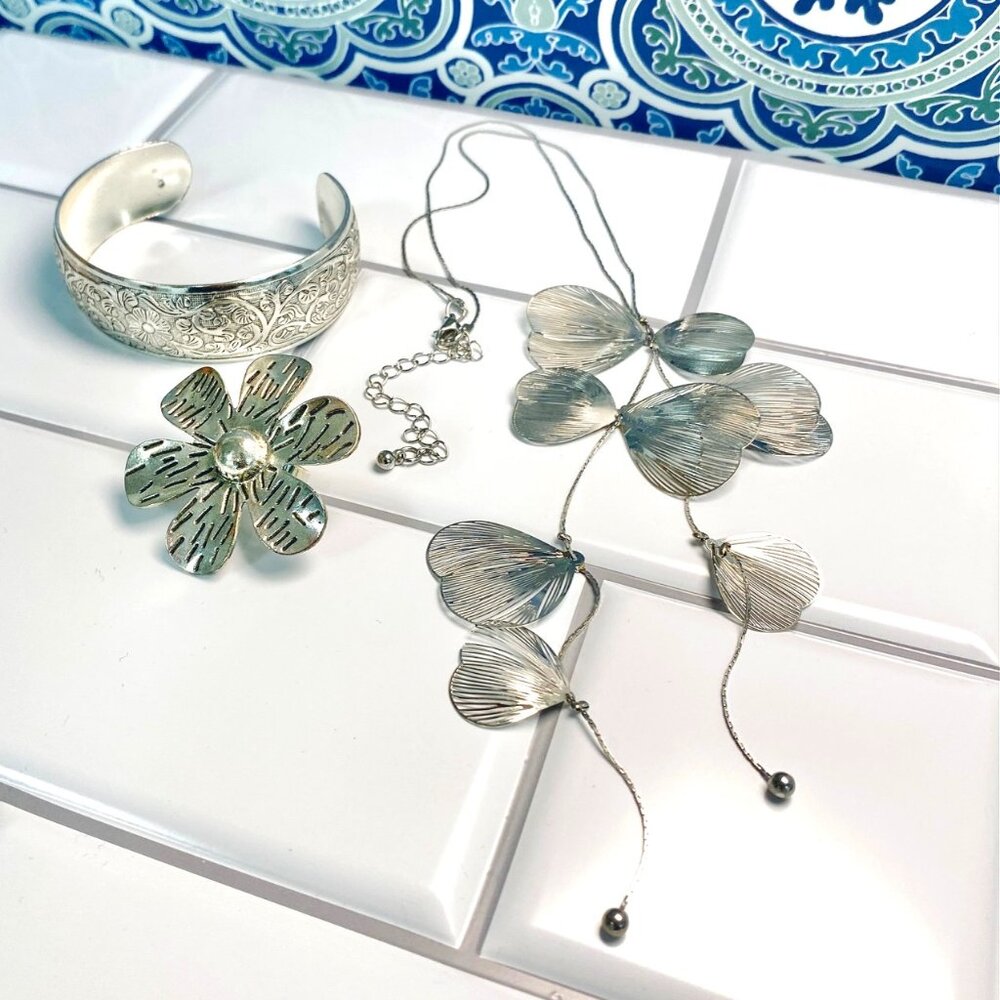 Silver Feathered Necklace Large Flower Ring Indian Style Cuff Bracelet